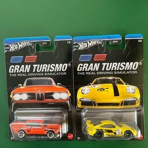 2024 Hot Wheels 2 Cars Gran Turismo  PORSCHE 911 GT3 GT3 & ‘73 BMW 3.0 CSL RACE
